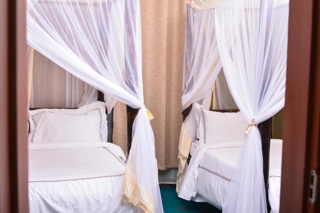 Burka Coffee Lounge Hotel Arusha Exterior photo